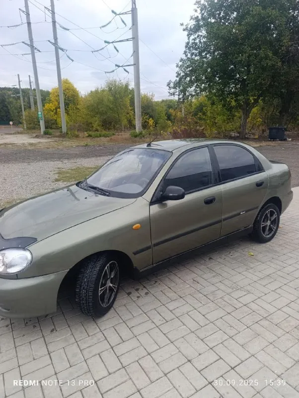 Дэо ланос sx 1.6/газ/бензин/16 клапанов, поляк, на хорошем ходу, с переоформлением, поменяна передняя ходовка, (стойки, наконечники, опоры), заменены фары передние, комплектация с кондером(не заправлен, но все целое)печка работает, обдувы тоже, все светится, поворачивает, тормозит, заменена кулиса на новую, ц/замок, стеклоподъемники передние, музыка обычная с аукс и флэшкой, продается на дисках, которые на фото(зима р14 липучка на железках обговаривается)пороги пошли, , гулять, , внешне, как на фото. Цена:247 тыс рублей, небольшой торг, остальное по тел:
+79494511307
+79493787559 - фотография - 6