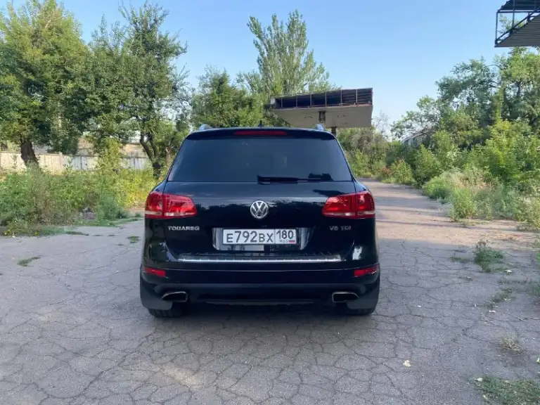 Продам volkswagen touareg nf 3.0 тди 2014 год
Пробег 240т
Я владелец, машина семейная. Проблем никаких нет, все обслуживал вовремя. Год назад менял раздатку, передний и задний редуктор ( все делал на салоне volkswagen в ростове, все чеки по работам есть) на предыдущей замене менялись, сайлент блоки и тормозные колодки. За машину не стыдно, вся в родном окрасе, все стекла родные.
Комплектация хорошая, есть все кроме люка.
Два комплекта дисков с резиной, летняя резина новая, покупал в начале года. Все вопросы по телефону +79494325157
Цена 2.3🍋 торг у капота
📞 Звоните: +7(949)4325157 - фотография - 3