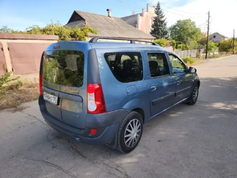 Продам dacia logan 2008 год 7 мест. 1.6 8 клапанов 90 л. С, кпп механика. Машина местная куплена в донецке в салоне. Комплектация- кондиционер, передние стеклоподьемники, гур, птф, air bag, центральный замок, электро зеркала, сигнализация. Г макеевка, цена 650000 р. +79493081144
📞 Звоните: +7(949)3081144 - фотография - 5