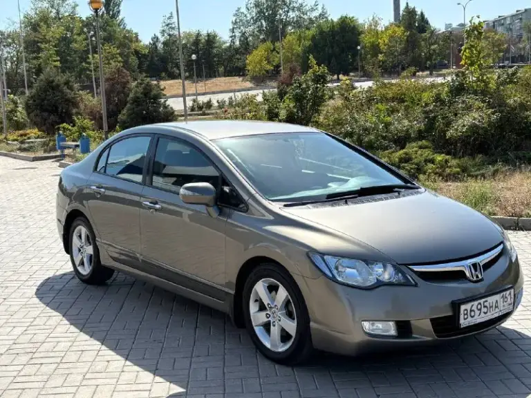 Honda civic 1.8 at
Exzecutive
2006 Год

Оригинальный пробег 183 000км
Автомобиль в отличном состоянии!
Мотор в идеальном состоянии
Коробка переключает мягко
Без рывков
Комплектация самая полная на лепестках!
Кузов в отличном состоянии!
Без рыжиков, ровный красивый!
В одних руках более 10 лет
За всё время 3 владельца

Цена 850 000₽ торг

Остальные вопросы по телефону

+79496361868 (Телега)

+380681107552(Воцап телега) - фотография - 2