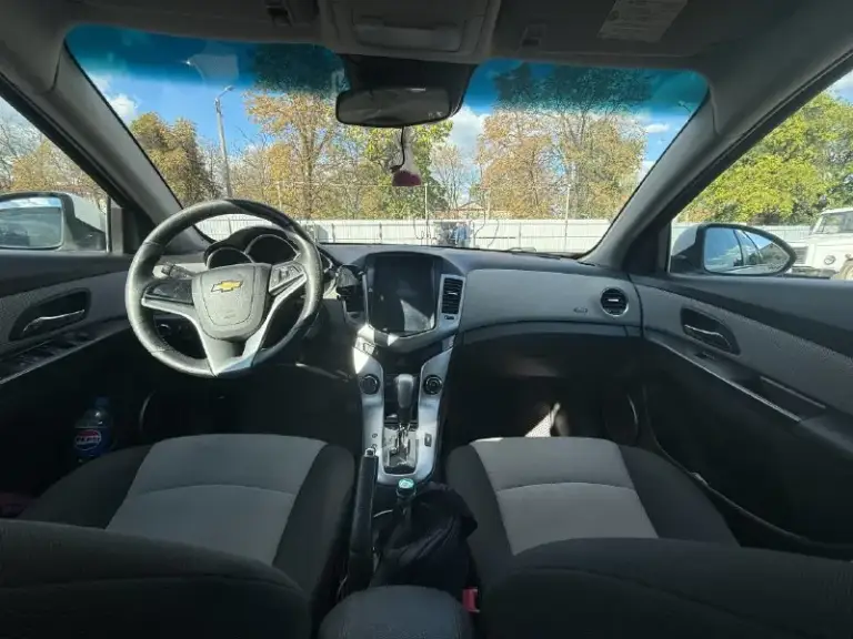 🚘Продам chevrolet cruze 2012 года.
✅Объем двигателя 1.8.
✅Коробка автомат.
✅Пробег 237 тысяч км.
✅Резина зима/лето.
✅Кондиционер, подогрев передних сидений. Печка работает очень хорошо.
✅4 Владелец, владею 2 года, каждый владел по 3-4 года.
✅Машина в отличном состоянии езжу каждый день, без проблем езжу на расстояния 1200км туда/обратно.
📌Крашено заднее водительское крыло.
✅Все технические моменты на которые стоит обратить внимания расскажу.
✅Г. Красный луч.
💰Цена: 695.000 руб. Торг.
+79591850783 Андрей
📞 Звоните: +7(959)1850783 - фотография - 9