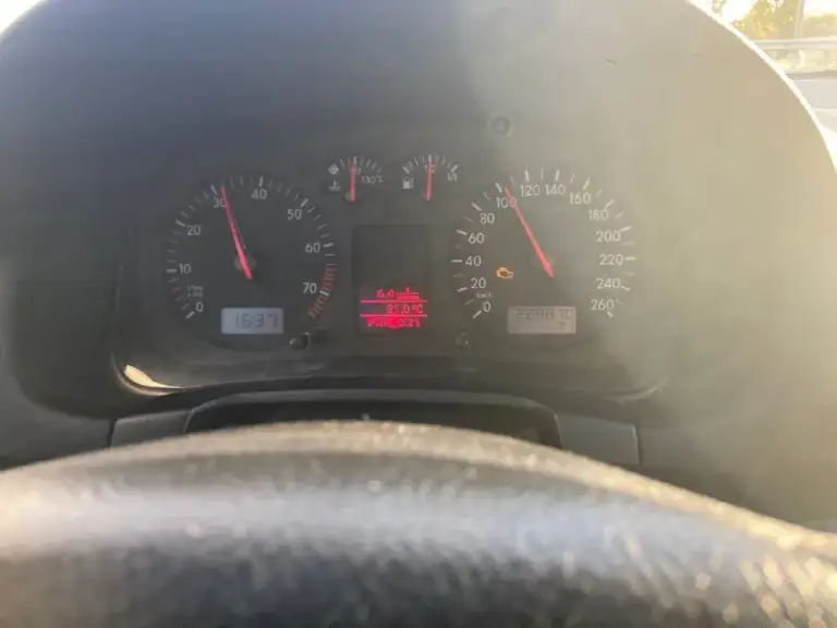 Продам чистого немца
Golf 4 2003г
1.6 Бензин/газ (вписан)
Коробка автомат
Пробег 230
Полный электропакет, климат, хорошая магнитола(nakamichi), камера заднего вида, led свет.
Автомобиль в хорошем состоянии для своих лет, едет бодро, перепрошита на евро 2, двигатель после капиталки(221км), коробка после ремонта и зпамены масла(227км), пороги переварены, недавно поменял тормозные диски и колодки, ремень грм, все тех. Жидкости, руль обтянут кожей, есть нюансы по кузову (нужно подкрашивать, гнили и ржавчины нет)
Цена 550 минимальный торг реальному покупателю, я собственник, владею с 2021 года, пригнан из германии, я первый владелец в украине и рф. Не расчитывайте увидеть новый автомобиль. Есть незначительные ошибки, которые на динамику и расход не влияют. Переоформление в мрэо
Осмотр мариуполь +79495520152
📲 Tg: @mive13
📞 Звоните: +7(949)5520152 - фотография - 4