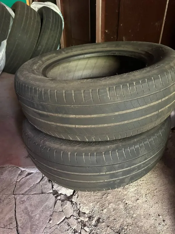 Продам:
-2 Колеса bridgestone зима 235/55/r19 за 3000 руб
-4 Колеса michelin все сезонная 215/65/r17 за 10000 руб
- Диски тормозные с audi q5/a4 оригинал ( прошли 53000 км) за 3000 руб/ пара
- Есть также магнитола с тигуана 2019 года в полностью рабочем состоянии( треснут сенсор в нижнем левом углу, на работу не влияет) за 3000 руб +79493530212 - фотография - 1