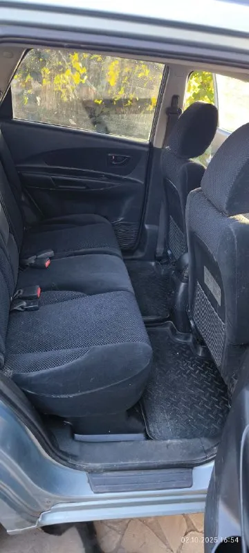 Продам hyundai tycson 2.0 4wd  2007 бензин /газ механика  кореец в 21 году был пригнан из германии в днр один владелец-девочка
10 Подушек безопасности стекло подъёмники подогрев передних сидений, заднего и лобового стекла, кондиционер, круиз контроль, задний парктроник с камерой, видео регистратор с передней и задней камерой. По кузову все родное в дтп не был, есть царапины но не глобальные салон практически идеальный так как был в чехлах, все работает технически полностью обслужен ходовая вся поменяна пробег родной ничего не стучит не скрипит не гудит масло не жрет,   расход газа 13-14л по посёлку так как там в основном 2-3 скорость работает,   по трассе меньше, акб брала зимой, резина новая всего один сезон, есть зимняя новая шиповка на титанах
Цена: 850 000 торг у капота
Все вопросы по телефону +79494819250 - фотография - 6
