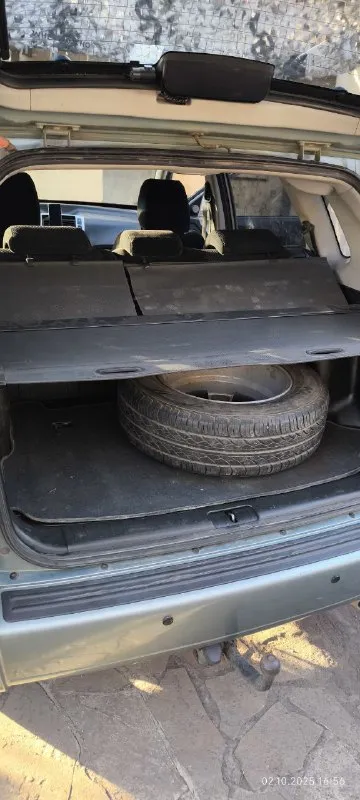Продам hyundai tycson 2.0 4wd  2007 бензин /газ механика  кореец в 21 году был пригнан из германии в днр один владелец-девочка
10 Подушек безопасности стекло подъёмники подогрев передних сидений, заднего и лобового стекла, кондиционер, круиз контроль, задний парктроник с камерой, видео регистратор с передней и задней камерой. По кузову все родное в дтп не был, есть царапины но не глобальные салон практически идеальный так как был в чехлах, все работает технически полностью обслужен ходовая вся поменяна пробег родной ничего не стучит не скрипит не гудит масло не жрет,   расход газа 13-14л по посёлку так как там в основном 2-3 скорость работает,   по трассе меньше, акб брала зимой, резина новая всего один сезон, есть зимняя новая шиповка на титанах
Цена: 850 000 торг у капота
Все вопросы по телефону +79494819250 - фотография - 9