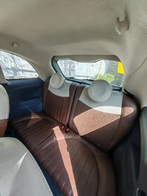 Продается личное авто fiat 500 – маленькая маневренная машинка для комфортных поездок! Донецк

🌟 Год выпуска: 2013 
🚗 Двигатель: 1.4л бензин, 100 л. С.  
🛣️Пробег: 130 000 км
⚙️ Коробка передач: автомат aisin на 6 передач (спорт и зимний режим) 
☀️ Панорамный люк: сдвигающийся с шторкой для отличного освещения 
🛋️ Салон: кожаный, стильный и удобный 

Идеальный автомобиль для городских условий! Компактные размеры и высокая маневренность позволят легко парковаться в любых местах, а мощный двигатель обеспечит динамичное движение. Кожаный салон добавляет роскоши и комфорта, а панорамный люк создаст атмосферу свободы и свежести в каждой поездке.

Цена: 850 000 ₽
Контакт: +79493900603 артем

Не упустите возможность стать владельцем этого стильного и надежного автомобиля! - фотография - 5
