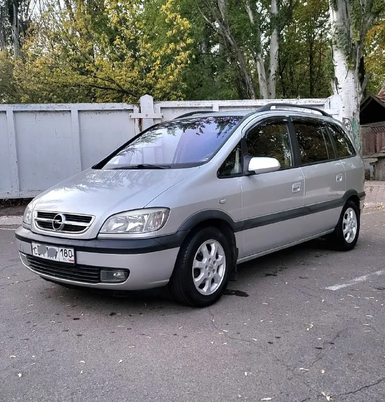 Opel зафира opel zafira 1.6 16v рестайлинг 2004 г. В. Превосходное состояние авто. Пригнана в 2018 году в донецк, один собственник. Родной пробег, вся история обслуживания. Установлено пропан. Не бит, корозии нет. Стекла атермальные родные. Хорошая комплектация: 10 airbag, климат контроль, круиз контроль, птф, полный бортовой компьютер итд. Все работает. 2 ключа. Донецк. Плохая связь. 620т. Р. +79498049797
📞 Звоните: +7(949)8049797 - фотография - 4