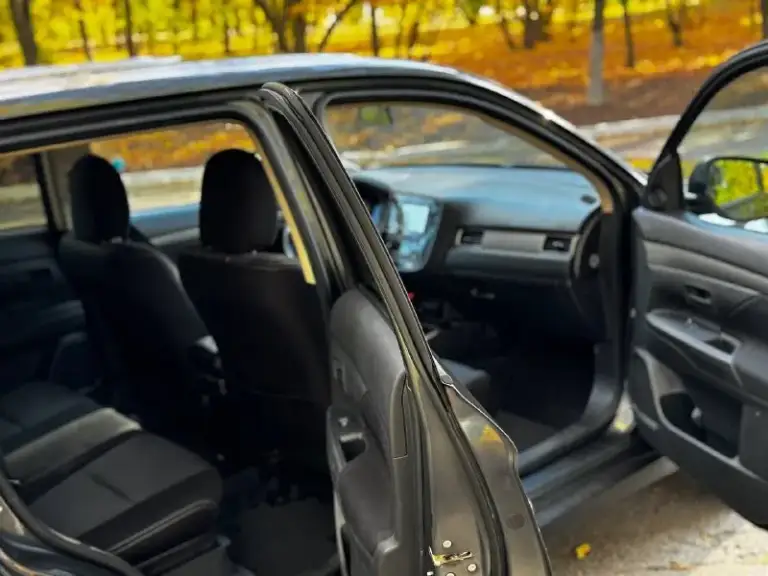 Продам семейный автомобиль mitsubishi outlander 2018 года выпуска
Возможен обмен
Автомобиль на самом надёжном моторе 2.0 бензин. Работает отлично! Не троит и не дымит. Коробка без каких либо нареканий. Ходовая часть также вся обслужена!
Очень красивый графитовый цвет. Машина в родной краске! Имеет только один окрас
По документам полный порядок, возможен любой вид переоформления.
Осмотр в центре донецка
Цена 1.780.000 ₽, возможен торг у авто.
☎️ +7 (949) 628-72-17
📞 Звоните: +7(949)6287217 - фотография - 10