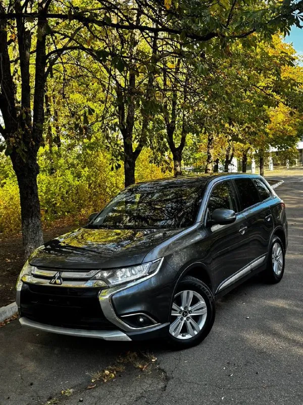 Продам семейный автомобиль mitsubishi outlander 2018 года выпуска
Возможен обмен
Автомобиль на самом надёжном моторе 2.0 бензин. Работает отлично! Не троит и не дымит. Коробка без каких либо нареканий. Ходовая часть также вся обслужена!
Очень красивый графитовый цвет. Машина в родной краске! Имеет только один окрас
По документам полный порядок, возможен любой вид переоформления.
Осмотр в центре донецка
Цена 1.780.000 ₽, возможен торг у авто.
☎️ +7 (949) 628-72-17
📞 Звоните: +7(949)6287217 - фотография - 2