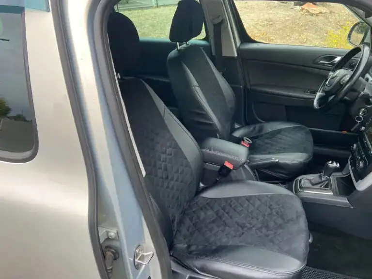 Продам компактный кроссовер skoda yeti 2013 год, 4x4 полный привод мотор 1.8 tfsi пробег родной 150 000км, хороший высокий надежный автомобиль, обслуженный полностью комплектация: мультируль, круиз контроль, датчик дождя-света, раздельный климат контроль. Обогрев зеркал, сидений, эл, зеркала, парктроник (перед, зад ) автозапуск, два ключа! Yeti это родственник volkswagen tiguan, с которым автомобиль имел общую платформу и двигатель получил приз «семейный автомобиль года» от известного журнала top gear magazine, в 2010 году занял 4 место на конкурсе «европейский автомобиль года”
Продажа от хозяина
Территориально город ждановка
Цена 1.150 000 продажа без номеров
Тел. +79494328750 если не доступен пишите в телеграмме я вам перезвоню.
📞 Звоните: +7(949)4328750 - фотография - 5