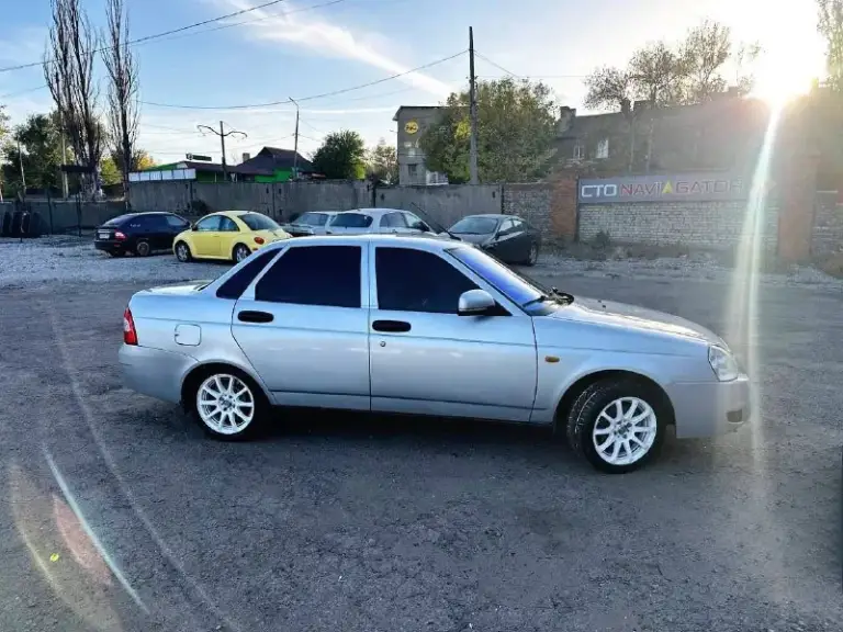 Продам личное авто :
Лада приора 2013 г. В.
В отличном состоянии как внешне так и технически. Вложений никаких не нужно от слова совсем. Мотор полностью откапитален 15 тыс. Назад по причине обрыва ремня грм. Коробка полностью перебрана 7 тыс назад. По ходовой части все в отличном состоянии. Обслуживалось все вовремя и устанавливались только дорогие запчасти. Абсолютно новая резина 195/50/15
По комплектации:
Эур
Кондиционер заправлен в августе этого года
2 Стеклоподъемника
Электро регулировка зеркал с подогревом
Полностью в круг дорогой led свет
Навигация с бортовым компьютером
Хорошая штатная музыка с блютузом
Пробег 197к пробег растет машина каждый день ездит. С документами полный порядок, переоформление без проблем.
Цена 450 тыс руб с адекватным торгом.
+79494032432 - фотография - 5