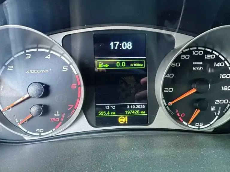 Продам личное авто :
Лада приора 2013 г. В.
В отличном состоянии как внешне так и технически. Вложений никаких не нужно от слова совсем. Мотор полностью откапитален 15 тыс. Назад по причине обрыва ремня грм. Коробка полностью перебрана 7 тыс назад. По ходовой части все в отличном состоянии. Обслуживалось все вовремя и устанавливались только дорогие запчасти. Абсолютно новая резина 195/50/15
По комплектации:
Эур
Кондиционер заправлен в августе этого года
2 Стеклоподъемника
Электро регулировка зеркал с подогревом
Полностью в круг дорогой led свет
Навигация с бортовым компьютером
Хорошая штатная музыка с блютузом
Пробег 197к пробег растет машина каждый день ездит. С документами полный порядок, переоформление без проблем.
Цена 450 тыс руб с адекватным торгом.
+79494032432 - фотография - 8
