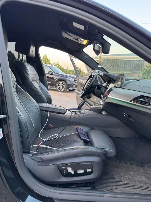 Продам bmw g30 530d xdrive
Мотор b57
Пробег 168.000
Комплектация м sport pro: сидения с вентиляцией, задние с подогревом, память сидений, парктроники, камера заднего вида, 3 ключа один из них смарт, черный потолок, переодета в м5ф90, m тормоза, на учет станет без проблема, могу присутствовать в мрэо, диски 20 оригинал vorsteiner ковка, в комплекте 18 оригинальные на хорошей зимней резине. Рассмотрю варианты обмена. В приоритете х5, х3.
Цена 3.800.000
Номер +79496177917 - фотография - 8