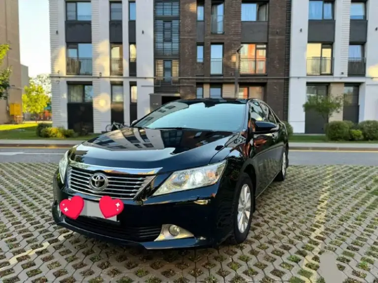 Toyota camry, 2.5 объём, пробег 127.000, реальный, отличная комплектация, кожаный салон, камера, климат, датчики, подогревы, круиз, парктроник перед/зад, музыка android, всё исправно работает, без дтп, стекла все оригинал, без вложений, полностью обслужен, два комплекта резины, низ обработан антикор, установлено противоугонное устройство, птс оригинал, три 🔑, vin:xw7bf4fk50s009457. Достойный автомобиль. Собственник. 1,75🍋 +79493244177
📲 Tg: виталий
📞 Звоните: +7(949)3244177 - фотография - 2