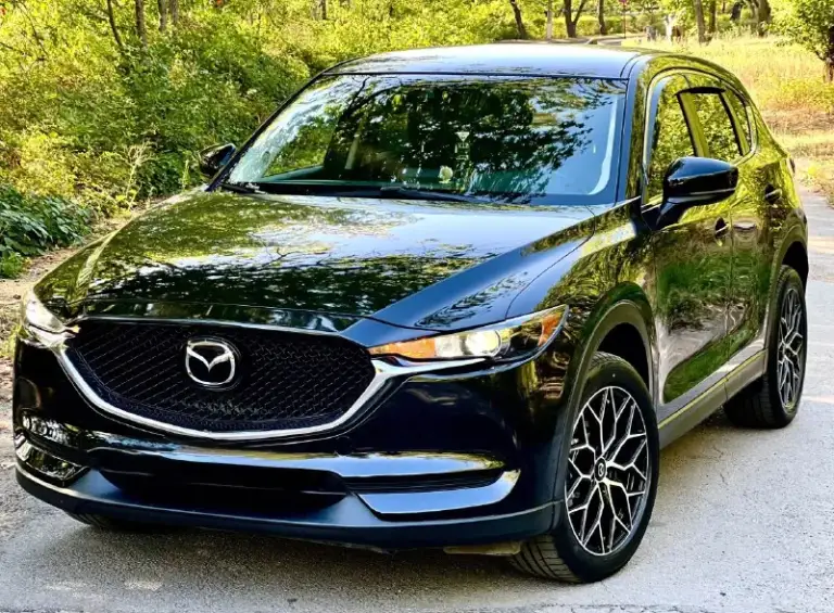 Mazda cx5 2019год
Двигатель 2.5 skyactive бензин (самый надежный)!
Родной пробег 63.000 км
Коробка передач :автомат (обычный aisin)гидротрансформатор!
Автомобиль в отличном состоянии, двигатель работает отлично, ходовая в отличном состоянии, коробка переключает без пинков, кузов целый без ржавчины и гнили. Новая резина летняя 19 колеса, эл зеркала с подогревом, обогрев переднего и заднего стекла, помощь при спуске, круиз, климат, датчики света и дождя, кожаный салон + алькантара, сабвуфер, комплект зимних ковриков и еще много чего. Машина полностью обслужена от а и до я !также нанесено керамическое покрытие!!!машина смотрится отлично !расход по городу 10-11литров, едет очень шустро !цвет черный жемчуг!цена 1000000₽
+7949-559-52-87 Также возможен обмен!
📞 Звоните: +7(949)5595287 - фотография - 1