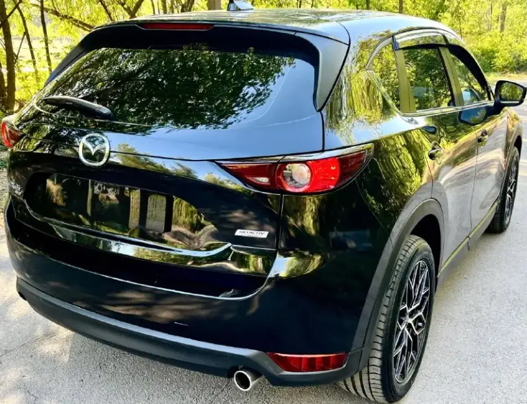 Mazda cx5 2019год
Двигатель 2.5 skyactive бензин (самый надежный)!
Родной пробег 63.000 км
Коробка передач :автомат (обычный aisin)гидротрансформатор!
Автомобиль в отличном состоянии, двигатель работает отлично, ходовая в отличном состоянии, коробка переключает без пинков, кузов целый без ржавчины и гнили. Новая резина летняя 19 колеса, эл зеркала с подогревом, обогрев переднего и заднего стекла, помощь при спуске, круиз, климат, датчики света и дождя, кожаный салон + алькантара, сабвуфер, комплект зимних ковриков и еще много чего. Машина полностью обслужена от а и до я !также нанесено керамическое покрытие!!!машина смотрится отлично !расход по городу 10-11литров, едет очень шустро !цвет черный жемчуг!цена 1000000₽
+7949-559-52-87 Также возможен обмен!
📞 Звоните: +7(949)5595287 - фотография - 2