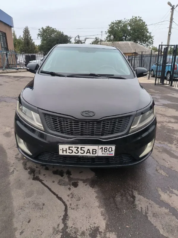 Продаю kia rio 2011 (3 поколение). Мотор 1.6 (123 л. С. ) коробка автомат. Пробег 200 т. Км. Оригинальный.
Автомобиль в хорошем состоянии. По кузову есть незначительные сколы. Технически в отличном состоянии: двигатель работает отлично, бодро набирает скорость (замена цепи на 180 т. Км. , вырезан катализатор, прошита (+13% мощности)); акпп тоже без нареканий, не пинается; по ходовой все тихо и мягко. Гаражное хранение. В комплектации: гур, кондиционер, подогрев передних сидений, хорошая мультимедиа, мультируль, полный электропакет, противоугонная система, 2 комплекта резины.
Цена 850 000 руб. (торг реальному покупателю).
Осмотр макеевка, донецк.
Я владелец, только переоформление в мрэо!  Подробнее по тел. +79493344803 - фотография - 1