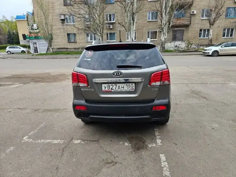 Kia sorento
2012 Год
Автомат
2.2 Турбо контрактный двигатель из кореи с документами.
Автомобиль в хорошем состоянии не требует вложений!
4Wd подключаемый полный привод,
Есть все для комфортного вождения
Подогрев сидений, кожаный салон, двухзонный климат-контроль, круиз-контроль, мульти-руль, большой андроид монитор, датчик дождя, света, кнопка старт/стоп, люк ( панорама ), парктроники, камера заднего вида, третий ряд сидений
Юридически чист
На местном учете
2 Хозяина
С документами полный порядок
Цена 1.610.000₽ торг
Все вопросы в личку
+79493674534 Константин
Пробег 202.000 км
В эксплуатации ежедневное
📞 Звоните: +7(949)3674534 - фотография - 6