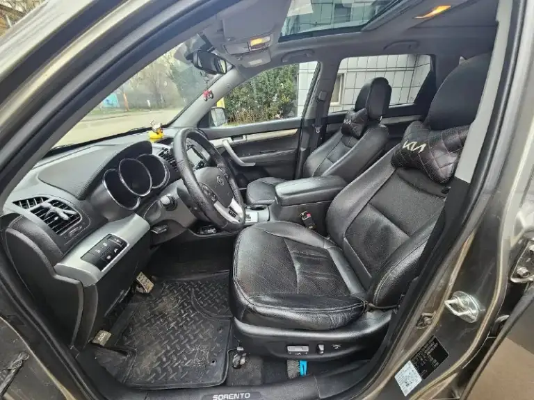 Kia sorento
2012 Год
Автомат
2.2 Турбо контрактный двигатель из кореи с документами.
Автомобиль в хорошем состоянии не требует вложений!
4Wd подключаемый полный привод,
Есть все для комфортного вождения
Подогрев сидений, кожаный салон, двухзонный климат-контроль, круиз-контроль, мульти-руль, большой андроид монитор, датчик дождя, света, кнопка старт/стоп, люк ( панорама ), парктроники, камера заднего вида, третий ряд сидений
Юридически чист
На местном учете
2 Хозяина
С документами полный порядок
Цена 1.610.000₽ торг
Все вопросы в личку
+79493674534 Константин
Пробег 202.000 км
В эксплуатации ежедневное
📞 Звоните: +7(949)3674534 - фотография - 9