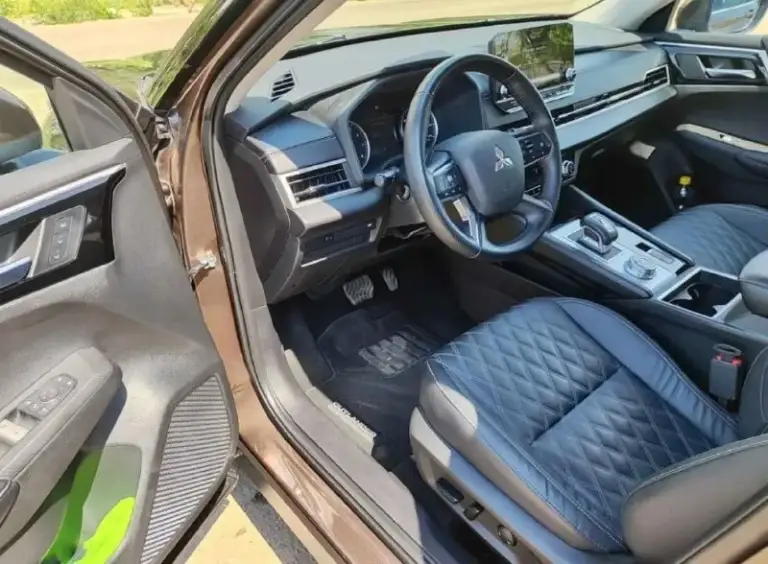 Продам mitsubishi outlander sel 2021 г. ✨
Двигатель: 2,5 л (бензин)
✅
Полный привод✅
Пробег: 25 тыс км✅
Я владелец ✅
Автомобиль в отличном состоянии, максимальная комплектация: память сидений, раздельный климат контроль, режимы езды, всевозможные ассистенты, адаптивный круиз, третий ряд сидений, премиум акустика, беспроводная зарядка, carplay и еще много опций которые сразу не перечислить!)
Цена: 3,250 млн ₽
Осмотр луганск!
Любые интересующие вопросы по телефону: 89591458699
📞 Звоните: +7(959)1458699 - фотография - 5