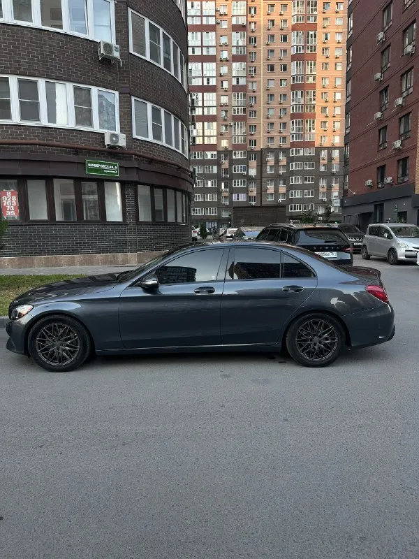 Продажа/обмен mercedes c-класс
2015 Год.
160 Пробег.
2 Владельца.
2.0 Объем 246 лошадиных сил.
Хорошая комплектация:
-Подогрев сидений
-Панорама
-Музыка burmester
-Электронная регулировка сидений в дверях
-Слепые зоны
-Подсветка в салоне
И т. Д.
Цена 2.620 (торг)
Машина находится в г. Енакиево
Телефон для связи:
+7 (949) 342-91-48
+7 (961) 425-33-38
📞 Звоните: +7(949)3429148 - фотография - 4