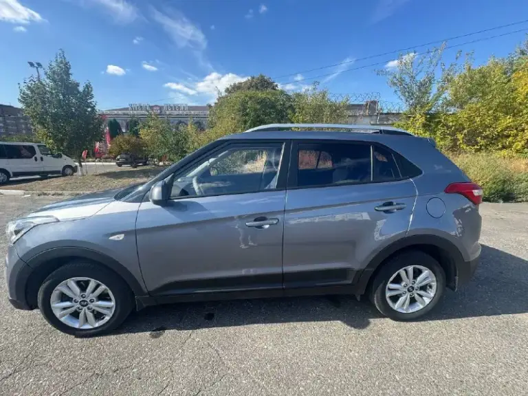💶 1 950 000 
📮 Донецк
🚘 Hyundai creta
📅 2019
📊 Пробег: 52000
⛽ 2.0, Бензин, акпп
1 Владелец, не бита, не крашена. Дтп не было, состояние отличное. Трещина на лобовом от камня. Торг присутствует.

☎ +79493523341, +79493280505 - фотография - 3