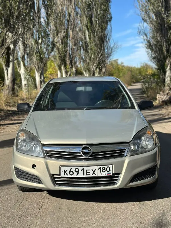 Продам opel astra h 2008 г. В. В отличном состоянии. Двигатель 1.8 обслужен. Коробка механика без нареканий. Кузов не гнилой, ржавчины нет - дно и пороги целые. В хорошей комплектации, климат, мульти-руль, подогревы, abs.
Полное переоформление - зелёная автотека.
Цена: 480.000 рублей, небольшой торг.
Находится в пгт. Донское.
+79497133206 - фотография - 1