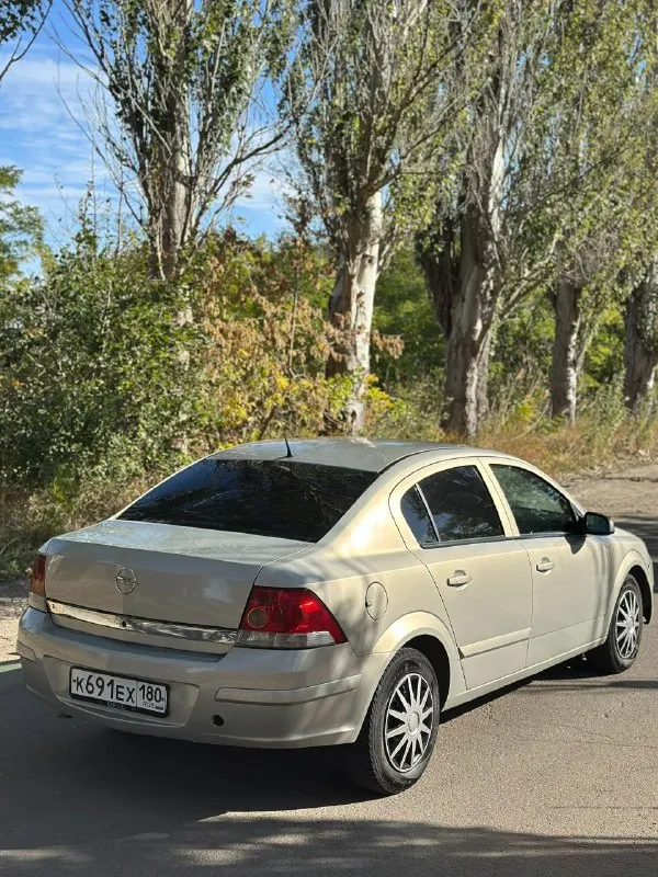 Продам opel astra h 2008 г. В. В отличном состоянии. Двигатель 1.8 обслужен. Коробка механика без нареканий. Кузов не гнилой, ржавчины нет - дно и пороги целые. В хорошей комплектации, климат, мульти-руль, подогревы, abs.
Полное переоформление - зелёная автотека.
Цена: 480.000 рублей, небольшой торг.
Находится в пгт. Донское.
+79497133206 - фотография - 4