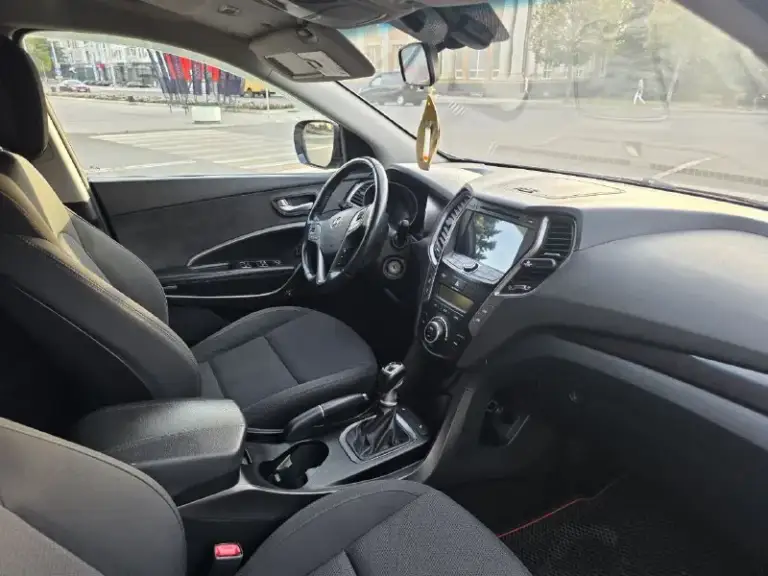 Продам hyundai santa fe 3
2012Г мкпп полный привод
2.4 Мотор, гнили и ржавчины нет, ошибок нет, нигде ничего не течет и не потеет,   кузов в очень хорошем состоянии,   без дтп, вторичный окрас одной двери, остальное в родне, стоят дорогие линзы свет огонь, фары  в плёнке, штатная аудио заменена на  современную. Переоформление обязательно

1 360 000

+79490348430 - фотография - 5