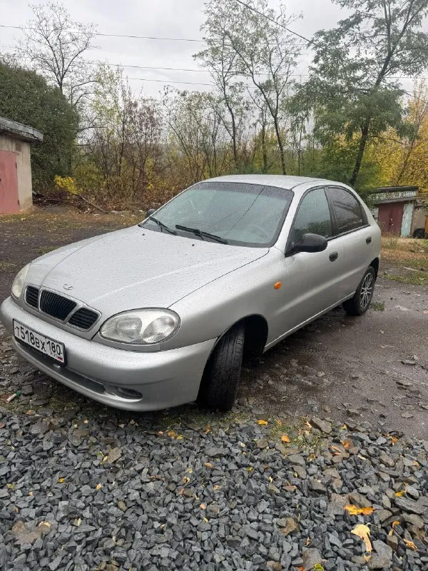 Я собственик! Продам daewoo lanos 2000 год, кореец, без дтп! 190.000 пробег, птс оригинал ! Обычный 8кл мотор, обслужен, масло, свечи, комплект грм новые, делал капитальный ремонт головы, мотор работает идеально, коробка айсин 4 ступенчатый, самый надежный автомат, без пинков, рывком и прочее. Переключает идеально. Кузов не гнилой, рыжиков нет ни где! Кондиционер рабочий, печка новая, греет хорошо. Передние подъемники, сигнализация и центральный замок, хорошая музыка. Чистый ухоженный салон. Диски на фото новые, резина новая и лето и зима в комплекте. Вложений не требует вообще никаких. Документы чистые. На меня оформлен. Только продажа, без обмена! Цена 410.000 руб. Торг минимальный! Осмотр торез в любое время. +7 (949) 431-78-21 александр.
📞 Звоните: +7(949)4317821 - фотография - 2