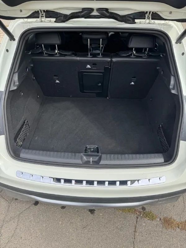 Mercedes gla 250 полный привод
Машина в отличном состоянии! Родной пробег
-Камера заднего вида
-Функция дистроник (сама тормозит)
Отличное техническое и эстетическое состояние!
Богатая комплектация! Чистый ухоженный салон. Кожаный мультируль, под рулевые лепестки, штатная мультимедиа с без рамочным цветным монитором, bluetooth, 2 разъёма usb, sd, камера заднего вида с динамической разметкой, круиз-контроль, датчик дождя, датчик света, подогрев передних сидений с выбором режимов, подогрев заднего стекла и зеркал, электро-регулировка боковых зеркал, электро-стекло-подьёмники всех дверей, светодиодные ходовые огни, электропривод багажника, диски r18 и т. Д.
2 Комплекта колес лето/зима шипы
2 Комплектов ковриков в салон лето/ зима.
То проведено на пробеге 103 тыс.
Из минусов трещина на лобовом стекле. Телефон +79497045153
📞 Звоните: +7(949)7045153 - фотография - 4