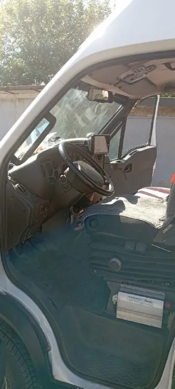 Продам iveco daily unitet. Машина в отличном состоянии. Гаражное хранение. Машина работала под лицензией, нерегулярные перевозки. Установлена пневмоподвеска, телевизор, электропривод двери, 20 мест (сидения все откидываются), кондиционер, автономка, водительское сидение пилот, багажное отделение согласно лицензии. Резина новая, в подарок отдам зимний комплект (6 колес). Масло менялось вовремя. Все, что установлено на автомобиле вписано в птс, вплоть до порогов. Ничего не стучит, не течет. По вопросам обращаться по телефону 8-959-177-80-41 владимир. Либо в личные сообщения.
📞 Звоните: +7(959)1778041 - фотография - 10
