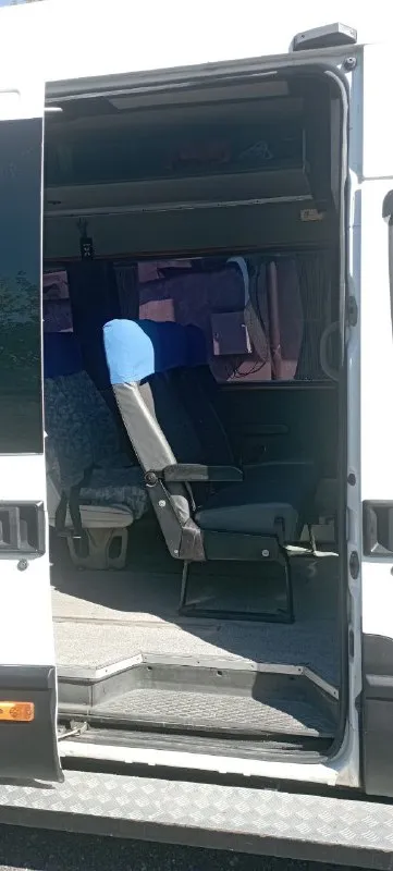 Продам iveco daily unitet. Машина в отличном состоянии. Гаражное хранение. Машина работала под лицензией, нерегулярные перевозки. Установлена пневмоподвеска, телевизор, электропривод двери, 20 мест (сидения все откидываются), кондиционер, автономка, водительское сидение пилот, багажное отделение согласно лицензии. Резина новая, в подарок отдам зимний комплект (6 колес). Масло менялось вовремя. Все, что установлено на автомобиле вписано в птс, вплоть до порогов. Ничего не стучит, не течет. По вопросам обращаться по телефону 8-959-177-80-41 владимир. Либо в личные сообщения.
📞 Звоните: +7(959)1778041 - фотография - 7