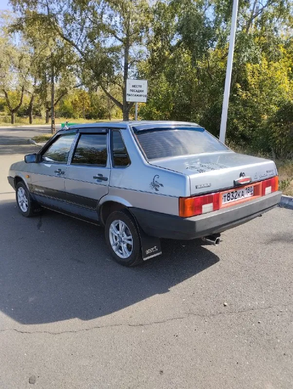 Продам автомобиль ваз 21099.2006 год. 1.5 двигатель пробег 140000 т подтверждённый записями в книжке. Недавно менялись масло и всё фильтра. Технически в отличном состоянии. Новые шины и диски на 14. Новые радиаторы охлаждения и отопления. Новые патрубки все. Новый антифриз. Новый главный тормозной. Новые колодки и трубки. Новые уплотнительные резинки на всех дверях. Салон и торпедо в шумоизоляции. Машина гаражного хранения. Есть незначительные недочёты по лкп. Машина в одной семье 260000 т. Р +79494287401 донецк
📞 Звоните: +7(949)4287401 - фотография - 2