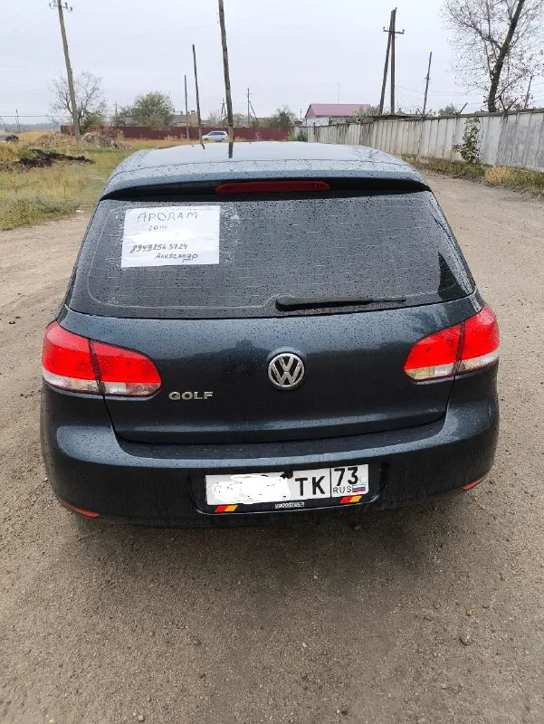 Продам гольф 5 пробег родной 1.6 мотор не турбо, механика 5 ступка, салон ткань, передние стеклоподъёмники электро задние обычные, двигатель масло не расходует от замены до замены 7 т. Км, диски 18, ходовка плотная не стучит работает в штатном режиме 800 т. Р торг. Т +79498563724 александр. - фотография - 3
