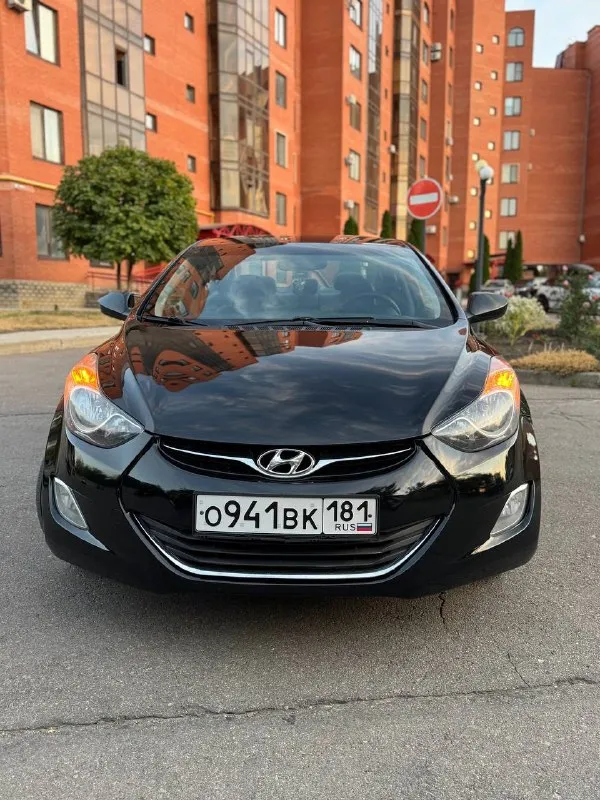 В продаже hyundai elantra 1.8 автомат
2012 Год. 166.000 км оригинального пробега. Машинка была привезена из америки 5 лет назад. Один хозяин с момента приезда авто.
Авто все обслужено, новые иридиевые свечи, стойки ( амортизаторы ), масло, антифриз. Заменено масло в .
Стоит отличная резина pirelli. Авто выглядит хорошо как на фото, так и вживую. Приятный не затертый чистый салон.
Комплектация с подогревом сидений, кондиционер, 4 эл. Стеклоподъемника, круиз контроль, стоит качественная музыка, кожаный руль. 2 ключа.
Машинка едет бодро и в то же время мягкая и комфортная.
Приезжайте, смотрите, щупайте, катайтесь, любые проверки за ваш счет.
Осмотр г. Луганск
Цена 1.130.000 торг у авто.
+79595022666
+79591539242
📞 Звоните: +7(959)5022666 - фотография - 2