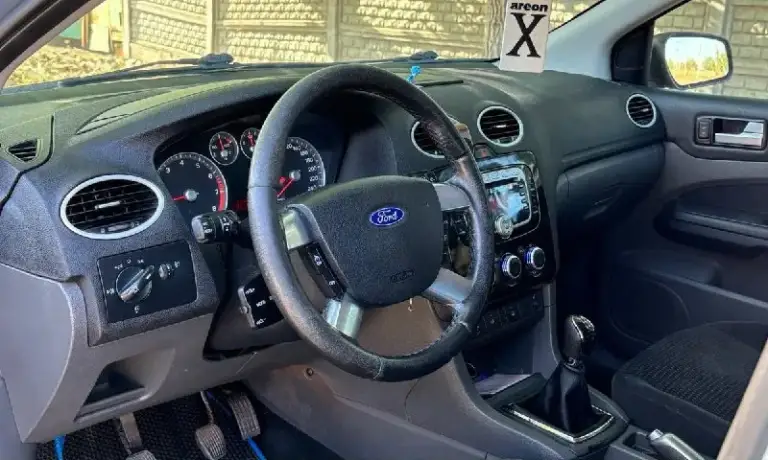 Продам ford focus || поколения 2007г. В.
Автомобиль в отличнейшем состоянии!
С зеленой автотекой (без дтп).
Оригинальный пробег 197т.
Цепной мотор 1.8 125л. С.
Работает очень тихо и ровно!
Масло не расходует!
Ходовая часть взбитая!
Посторонние звуки отсутствуют.
Коробка передач переключается как положено!
Кузов в очень достойном и привлекательном состоянии!
Гнили ржавчины и прочих дефектов нет!
Все герметики и швы завод!
Остекление все родное включая лобовое стекло!
Комплектация chia:
Кондиционер,
Круиз контроль,
Системы abs esp,
Гидроусилитель руля,
4Эл. Стеклоподъемника,
Подогрев сидений,
Подогрев лобового стекла,
Эл. Регулировка зеркал с подогревом.
Документально чистый автомобиль!
Без штрафов и запретов!
Цена 615т/р торг.
Тел: +79496368500 - фотография - 6