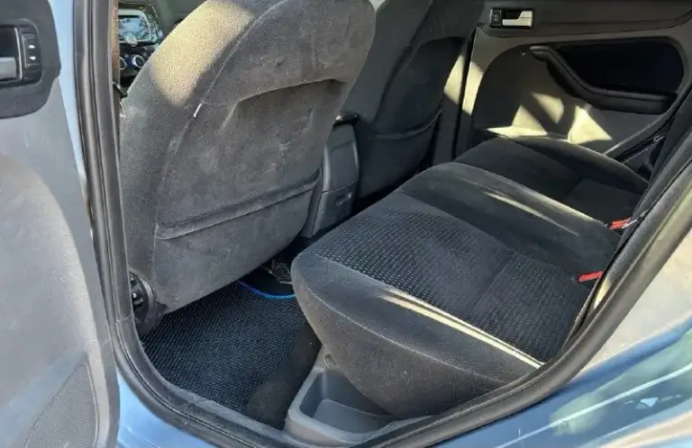 Продам ford focus || поколения 2007г. В.
Автомобиль в отличнейшем состоянии!
С зеленой автотекой (без дтп).
Оригинальный пробег 197т.
Цепной мотор 1.8 125л. С.
Работает очень тихо и ровно!
Масло не расходует!
Ходовая часть взбитая!
Посторонние звуки отсутствуют.
Коробка передач переключается как положено!
Кузов в очень достойном и привлекательном состоянии!
Гнили ржавчины и прочих дефектов нет!
Все герметики и швы завод!
Остекление все родное включая лобовое стекло!
Комплектация chia:
Кондиционер,
Круиз контроль,
Системы abs esp,
Гидроусилитель руля,
4Эл. Стеклоподъемника,
Подогрев сидений,
Подогрев лобового стекла,
Эл. Регулировка зеркал с подогревом.
Документально чистый автомобиль!
Без штрафов и запретов!
Цена 615т/р торг.
Тел: +79496368500 - фотография - 9