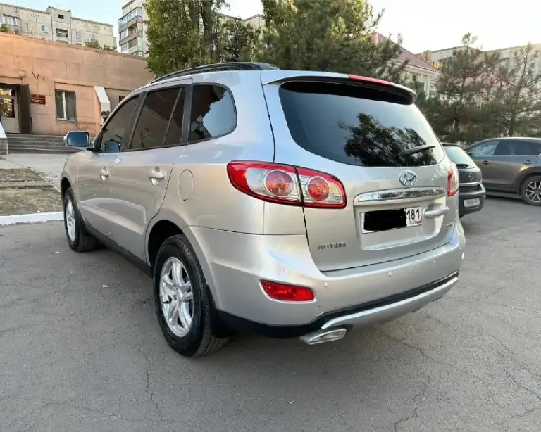 Продам hyundai santa fe|2011г
2.4 Бензин
Работает идеально!
Коробка автомат
Полных привод 4х4
Двухзонный климат
Круиз контроль
Подогрев сидений
Подогрев зеркал
Мульте руль
Монитор с навигацией
Bluetooth, aux, usb
Парктроники зад перед
2 Ключа
От собственницы
Цена-1.270.000₽
Все вопросы по телефону:+79591677371
📞 Звоните: +7(959)1677371 - фотография - 5