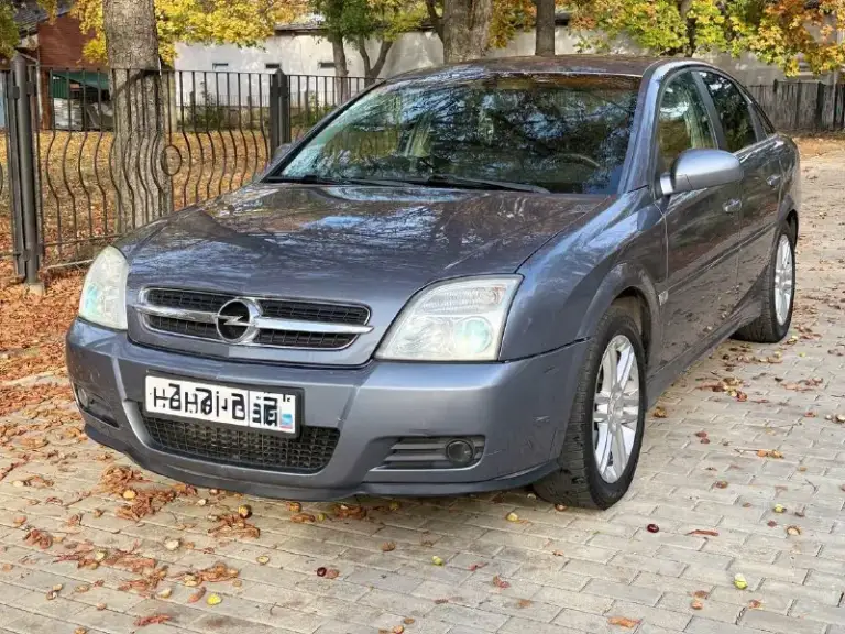 В продаже opel vecrta gts 1.8 бензин
Модель двигателя z18xe без фазарегуляторов и теплообменника
Автомобиль пригнан из германии в 2019 году. Один собственник в днр, пробег по нашим дорогам 12.000 км
Родной пробег 260.000 км
Таких автомобилей осталось единицы !
Максимальная комплектация
Климат контроль двух зонный ( рабочий )
Кожаный салон gts
Датчик давление шин
Полный электро пакет 4эл стеклоподъемника
Полный бортовой компьютер
Парктроник
Мульти руль
Камера заднего вида
Большой монитор с блютус
По кузову в идеальном состоянии, весь в родном окрасе
Без намека на ржавчину
Родной остекления, лобовое без трещин
Диски родные р17 на зимней резине
Все сервисные книги имеются
Линзовая заводская оптика
Двигатель, ходовая, коробка на 5+
Цена 580.000,торг у капота
Осмотр донецк
+79495097888
📲 Tg: дешевые колеса
📞 Звоните: +7(949)5097888 - фотография - 2