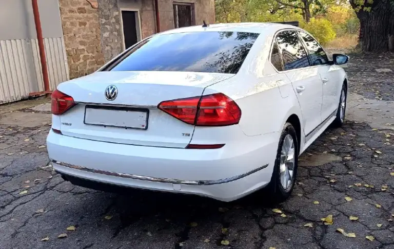 Volkswagen пассат в7. 2016 года. 1.8бензин. .пробег129т. Км. Вложений не требует. Отличное состояние. Цена 1,480,000 руб. Телефон+79591276775.
📞 Звоните: +7(959)1276775 - фотография - 4