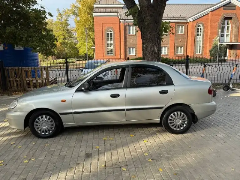 В продаже заз chance 2010 года выпуска.121.000 пробег. Автомобиль на отличном ходу, комплектация с гидроусилителем. Вообще не гнилой, пороги и днище целые, низа дверей как у нового авто. Все силовые агрегаты без намека на ржавчину. Кузов видно на фото. Техника обслуженная, мотор масло не расходует, коробка включается, ходовая часть в порядке, тяга у авто отличная. Салон опрятный, не прокурен. Установлена не плохая музыка с aux и bluetooth.
Юридически чистый автомобиль, любое переоформление
Донецк.
205.000 Рублей, торг уместен
+79495097888
📲 Tg: дешевые колеса
📞 Звоните: +7(949)5097888 - фотография - 5