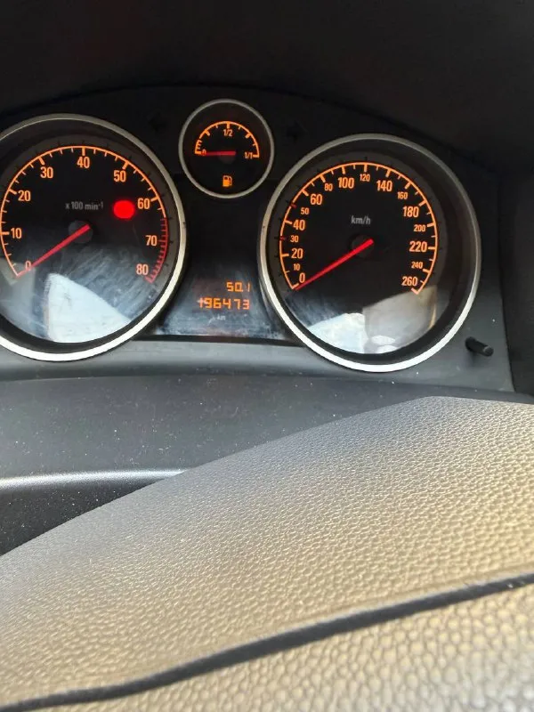 Продам – opel astra h
Пробег : 196.000км
2008 Год, авто в хорошем состоянии, объём мотора 1,6 / 130 л/с.
Вырезан катализатор, стоит stage 1.
Мкпп, ходовка- без нареканий
Авто сел и поехал, с документами полный порядок
Двигатель, - не стучит, не дымит, не троит. Коробка, - не выбивает, не хрустит, учёт рф, с переоформлением нет никаких проблем, осмотр донецк. 🇷🇺
По машине сделано все, вложений не требует абсолютно.
Замена масла каждые 7.000км.
Любые проверки с вашей стороны.
Стоит led оптика, колеса на легкосплавах.
Стоит хорошая музыка, протянута проводка под саб.
Остальные вопросы по телефону.

Цена: 650.000₽
После осмотра, возможен не большой торг.
Звонить: +79493548697 - фотография - 7