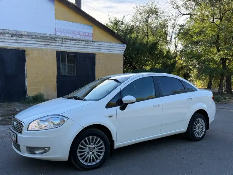 Продам fiat linea 2012 года
1.4 Атмосферник, чугунный блок
Также установлено (вписан в техпаспорт)
Авто в одной семье с момента покупки в автосалоне, с 2012 года (приобреталась у оф. Дилера на ленинском проспекте)
Пробег 185 тыс. Км.
Комплектация: кондиционер(заправлен, работает), гур, 2 эл. Стеклоподъемника, абс, электрорегулировка фар и зеркал, подогрев заднего стекла и боковых зеркал
Машина относится к c классу и имеет просторный багажник на 500 литров
Кузов полностью оцинкован, намека на ржавчину нет
Автомобиль в дтп не участвовал, все элементы кузова в родном окрасе и все стекла родные, включая лобовое.
Техническое состояние отличное, обслуживается машина своевременно, при необходимости более подробно могу рассказать
Салон также в отличном состоянии, задний ряд сидений с момента покупки в чехлах
Цена: 670 000 руб, торг у капота.
Номер для связи: +79494068921
Авто находится в макеевке
Вместе с авто отдам: свежий зимний комплект резины, резиновые коври
📞 Звоните: +7(949)4068921 - фотография - 4