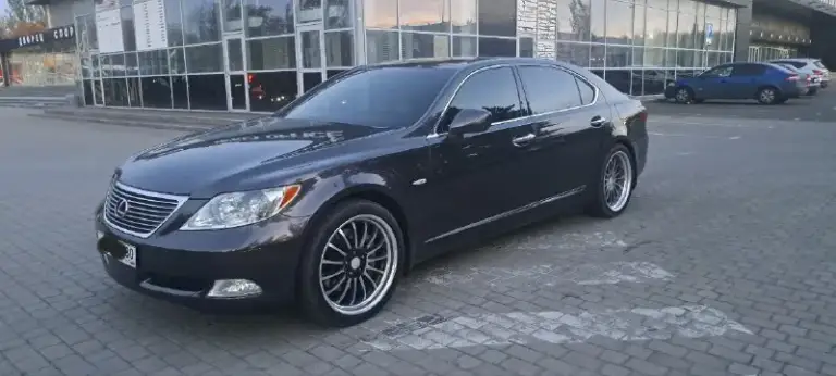 Ls
2008Г
270 Тыс пробег

Хороший, как внешне так и технически, об авто заботились, все жидкости заменены везде, диски колодки, рычаги, всё что требовалось менялось сразу на оригинал, без ошибок, рейка на отлично, мотор и автомат делают своё дело, дорогой ксенон, очень хорошый свет, салон ухоженный, мультимедия андроид, 5 мест, работает всё, японец. Колёса 20 мягко и комфортно, этот авто стоит посмотреть за эти деньги

1. 390 Руб

+79496397148 - фотография - 3