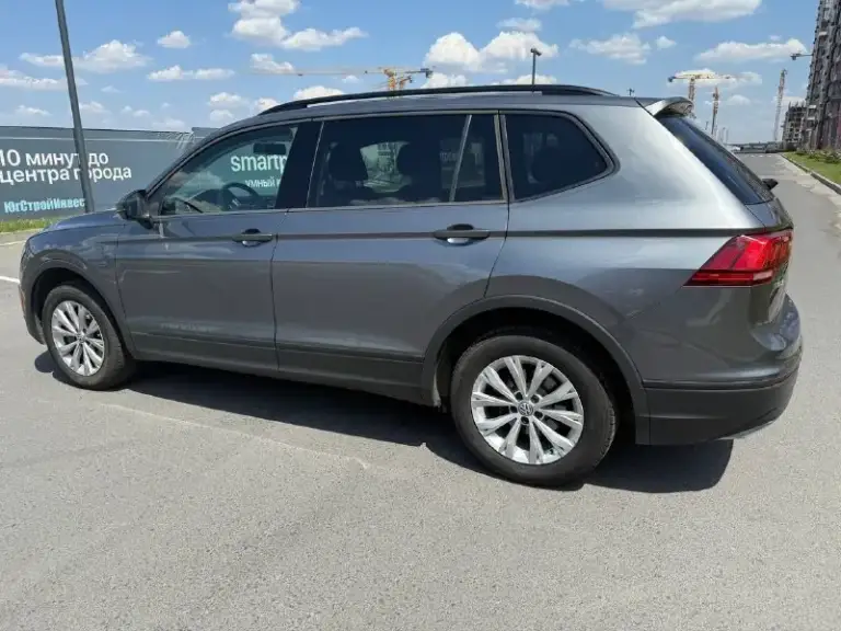 Продам личный автомобиль volkswagen tiguan 2019 года выпуска, коробка автомат aisin 8ст. , привод полный в идеальном состоянии, пробег 58600км, вложений не требует. В авто установлены датчики мёртвых зон, камера заднего вида, мультируль, кондиционер, датчик давления шин, полный привод, выбор режима езды, led лампы, электро ручник, комплект зимней резины в подарок. Переоформление в мрэо. Авто не из грузии. Отвечу на все интересующие вопросы.
Цена 2.225.000₽
Дмитрий +79185313435 (telegram)
+79490440681 - фотография - 8