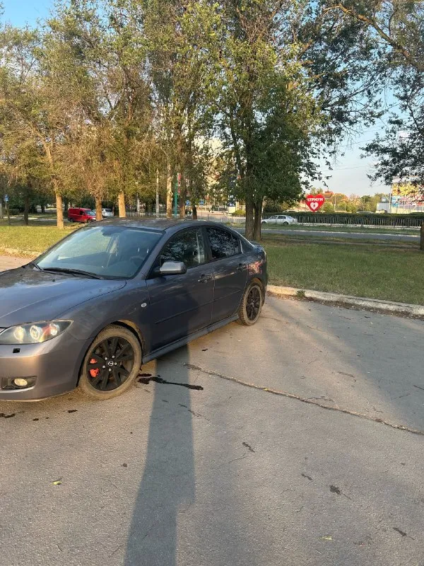 Продам mazda 3 bk 2007г 2.0л (150лс) бензин/газ механика, 283.000км, машина в хорошем состояние едет бодро, мотор масло не кушает, есть кондиционер климат контроль в машине холодильник, ходовая в идеале, машина без дтп, не крашена не бита, днище целое не вареное, машина вся в родном окрасе, все стеклоподъемники, подогревы стекла и передних сидений, электро регулировка зеркал, мультируль, центральный замок так и сигналка, хорошая музыка стоит сабуфер и хорошие колонки, шумоизоляция, с документами проблем нет. Резина лето/зима шипы новая. Осмотр город луганск, цена 570.000₽ + торг у капота +79595972870
📞 Звоните: +7(959)5972870 - фотография - 3