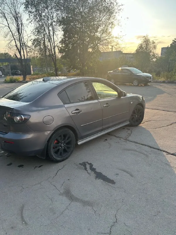 Продам mazda 3 bk 2007г 2.0л (150лс) бензин/газ механика, 283.000км, машина в хорошем состояние едет бодро, мотор масло не кушает, есть кондиционер климат контроль в машине холодильник, ходовая в идеале, машина без дтп, не крашена не бита, днище целое не вареное, машина вся в родном окрасе, все стеклоподъемники, подогревы стекла и передних сидений, электро регулировка зеркал, мультируль, центральный замок так и сигналка, хорошая музыка стоит сабуфер и хорошие колонки, шумоизоляция, с документами проблем нет. Резина лето/зима шипы новая. Осмотр город луганск, цена 570.000₽ + торг у капота +79595972870
📞 Звоните: +7(959)5972870 - фотография - 4