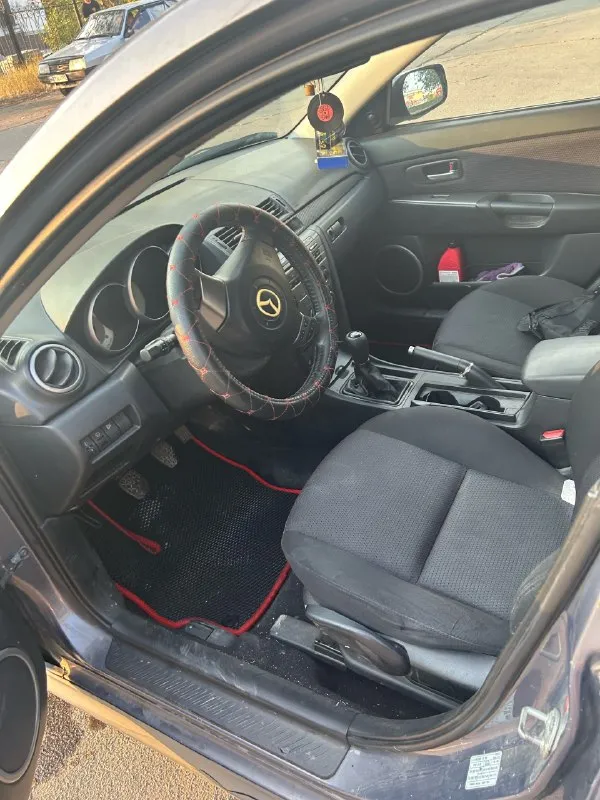 Продам mazda 3 bk 2007г 2.0л (150лс) бензин/газ механика, 283.000км, машина в хорошем состояние едет бодро, мотор масло не кушает, есть кондиционер климат контроль в машине холодильник, ходовая в идеале, машина без дтп, не крашена не бита, днище целое не вареное, машина вся в родном окрасе, все стеклоподъемники, подогревы стекла и передних сидений, электро регулировка зеркал, мультируль, центральный замок так и сигналка, хорошая музыка стоит сабуфер и хорошие колонки, шумоизоляция, с документами проблем нет. Резина лето/зима шипы новая. Осмотр город луганск, цена 570.000₽ + торг у капота +79595972870
📞 Звоните: +7(959)5972870 - фотография - 5