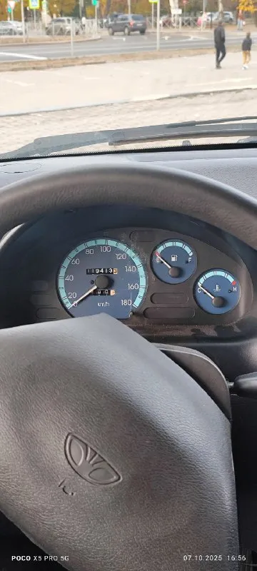 Продается daewoo матиз 2010г. Объем 0.8л, мкпп, бензин. Гур, кондиционер, передние электростеклоподъемники, видеорегистратор, магнитола, противотуманные фары. По технической части все поменяно и сделано. По кузову - имеются следы эксплуатации, на фото все видно, на езду не влияет. Цена - 155тыс. Руб. С торгом у капота. Все вопросы по тел +79493698099, +79498055340
📞 Звоните: +7(949)3698099 - фотография - 8